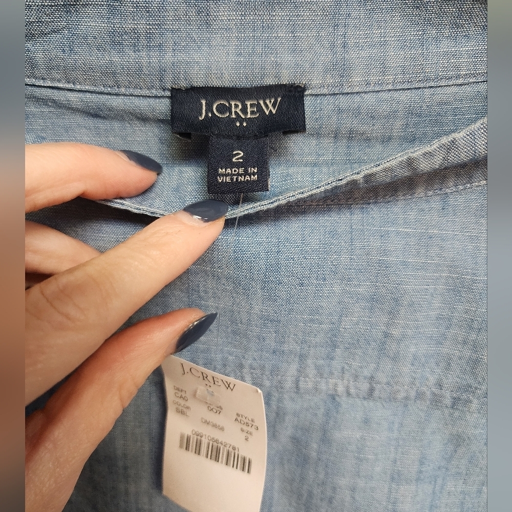 J.Crew Chambray Button-Shoulder Top | Size 2 new - Picture 2 of 3